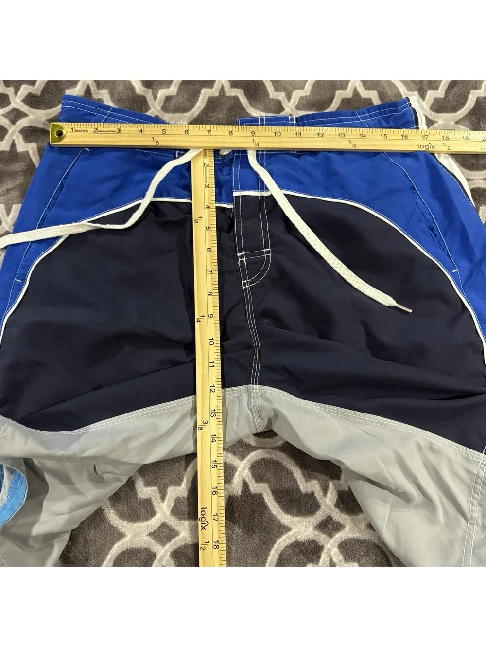 Speedo colorblock size